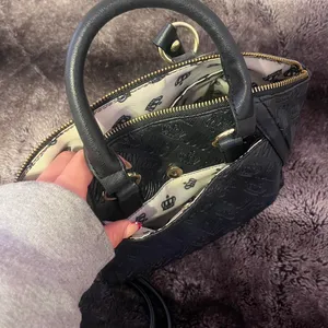Juicy Couture black purse thumbnail 6