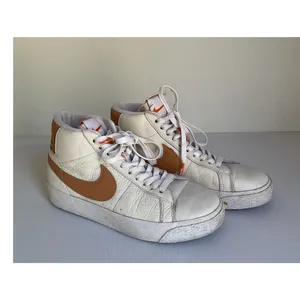 Nike SB Blazer Mid ’77 Vintage White Tan Leather Sneakers Women’s Size 4 /EUR 36 thumbnail 3