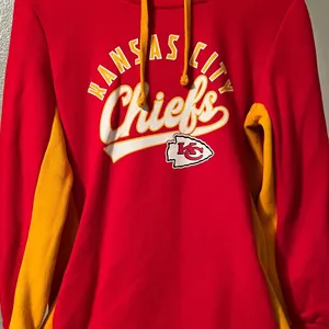 Kansas City Chiefs Graphic Hoodie thumbnail 1