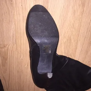 Black Zipper Heel Boots Size 7.5 thumbnail 3