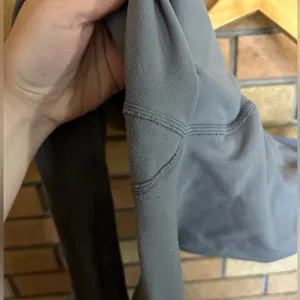 Alo Yoga Full Length Athletic Leggings Dusty Blue Women’s thumbnail 4