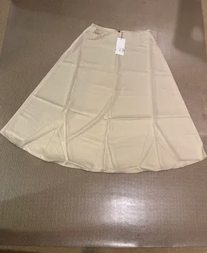 Zara A-line Beige Satin Midi Skirt. Size S thumbnail 4