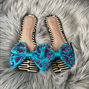 EUC Betsey Johnson Turquoise and Pink Bow Slides sz 6 thumbnail 1