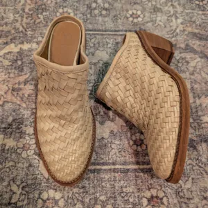Frye Rosalia Woven Leather Mules Clogs‎ Off White Block Heel 7.5B thumbnail 2