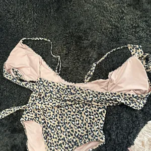 Aerie Wrap One Piece Swimsuit Size Medium Leopard Print thumbnail 7