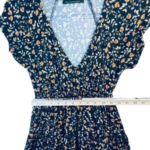 URBAN‎ OUTFITTERS Floral Flutter Sleeve V Neck Smocked Waist Mini Dress XS Boho thumbnail 5