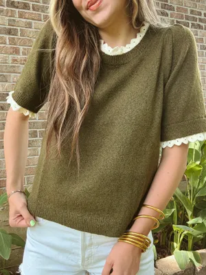 Boutique Top thumbnail 1