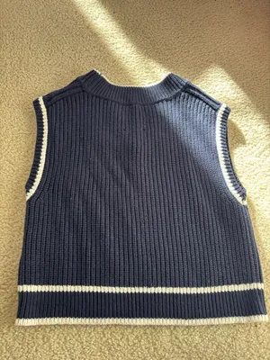 Abercrombie & Fitch Navy and White V-Neck Sweater Vest thumbnail 3