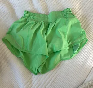Lululemon Hotty Hot 2.5" Low-Rise thumbnail 1