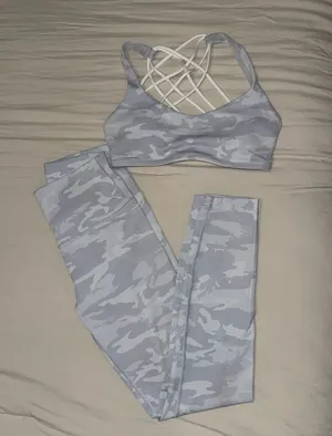 White Camo Lululemon Set thumbnail 3