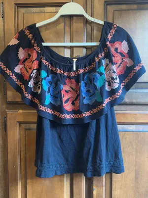 Free People “ To the Left” Black off-the-shoulder peasant top Size Small thumbnail 3