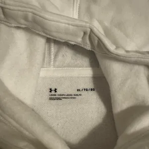 Mens Athletic Hoodie ✦ Open To All Offers ✦ Bundle Measurements: Used Excellent Quality. Men's UA American Flag Freedom Durable Hoodie Size XL Loose White ——— TAGS ——— #Sweater #Hoodie #UA #Fall #Athletic thumbnail 4