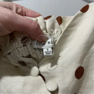 Moon River Tank Linen Size Small Tan With‎ Brown Polka dots V Neck Button… thumbnail 3