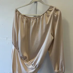 Ann Taylor Factory One Shoulder Bodysuit Blouse Champagne Beige Satin Large thumbnail 4