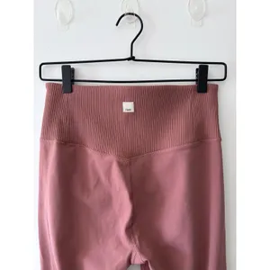 VUORI Rib Studio Marsala Pink High Rise 7/8 Leggings Womens Medium thumbnail 7