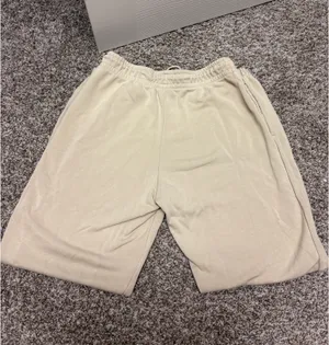 Women’s Nike Jogger Sweatpants thumbnail 3