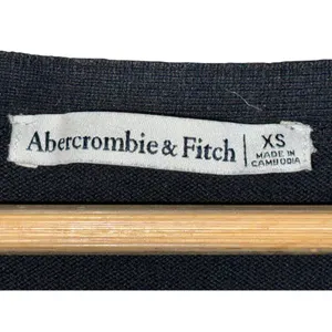 Abercrombie & Fitch Black Knit Sleeveless Button V-Neck Sweater Vest Top Size XS thumbnail 4