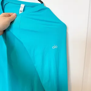 Alo Yoga Womens Long Sleeve Top Small Athletic Gym Training Yoga Athleisure thumbnail 5