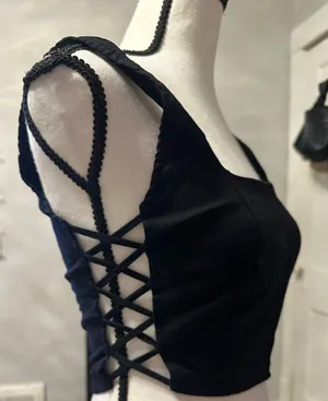 Black crop top thumbnail 1