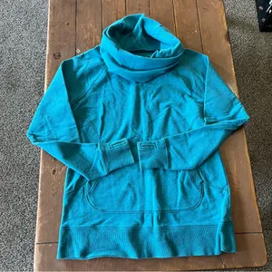 L.L.Bean cowl neck pullover sweatshirt relaxed hood thumbhole cuffs thumbnail 5