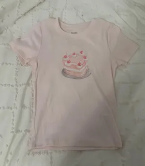 Hollister Medium Women's Pink Ribbed Longer-length Heart Cake Graphic Baby Tee thumbnail 1
