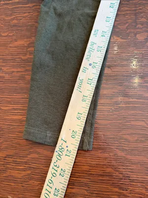 Beyond Yoga Olive Green cropped leggings size medium thumbnail 8