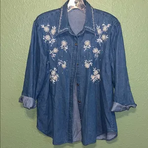 Vintage Floral Embroidered Denim Shirt with faux pearl details 80s 90s thumbnail 2
