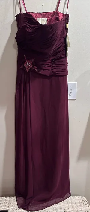 Aspeed Strapless Burgundy Evening Gown with Floral Applique thumbnail 1