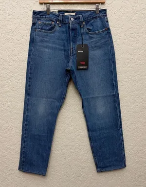 Levi's NEW Wedgie Jeans  thumbnail 1