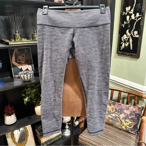 Lululemon Wunder Under High-Rise Leggings – Black & Gray Textured, Size 6 thumbnail 3