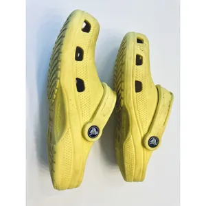 Crocs Classic Clogs Unisex Size M4 W6 Yellow Slip On Water Shoes‎ Comfort thumbnail 4