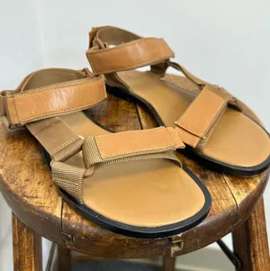 Vince Women's 6.5 Tan Strappy Leather Sport Sandals thumbnail 1