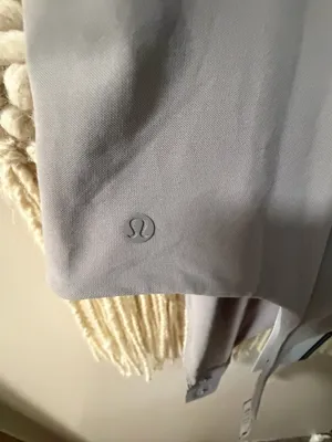 Lululemon thumbnail 3