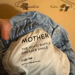 Mother Yoyo Ruffle Greaser Ankle Jeans in Crafty Side thumbnail 7