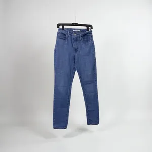 Levi's Women’s 721 High Rise Skinny Blue Jeans in size 29 thumbnail 2