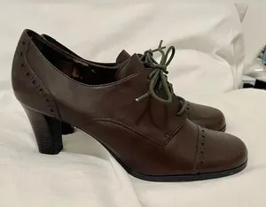 Etienne Aigner Nada Oxford Heels Leather Y2K 90s Lace Up Career Casual Size 8.5 thumbnail 1