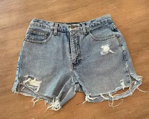 American Eagle Vintage Dungarees Denim Shorts Size 4 Long thumbnail 2