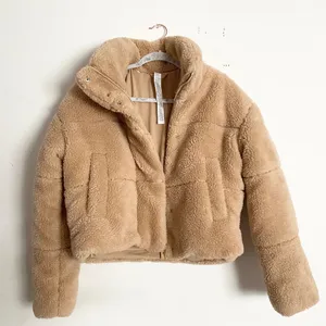 Alo Yoga Sherpa Snow Angel Puffer Camel M thumbnail 6