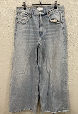 Zara Super Wide Leg Jeans Women 6 Casual Everyday Wear Partywear Denim Light thumbnail 1