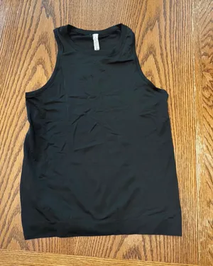 Lululemon Women’s Size 4 Black Seamless Athletic Tank Top thumbnail 1
