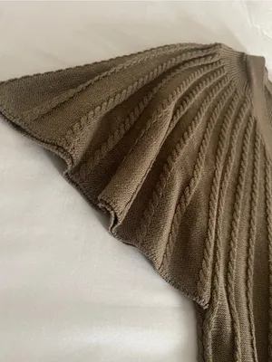 Calvin Klein Cable Knit Pleated Butterfly Sleeve Dress - Like New thumbnail 8