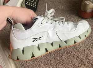 Reebok Shoes thumbnail 1
