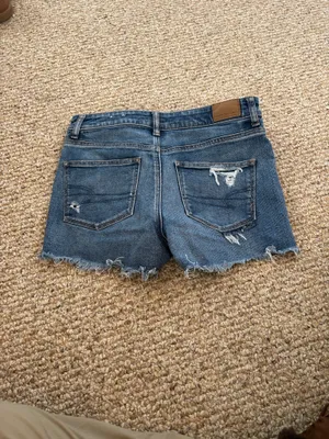 Women’s American Eagle Mom Shorts thumbnail 7