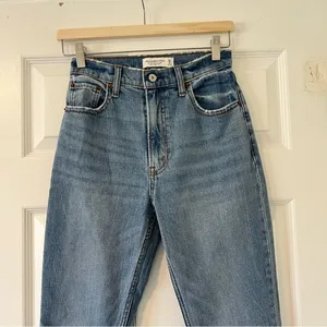 Abercrombie & Fitch The 90s Slim Straight Ultra High Rise Jeans 0/25 thumbnail 3