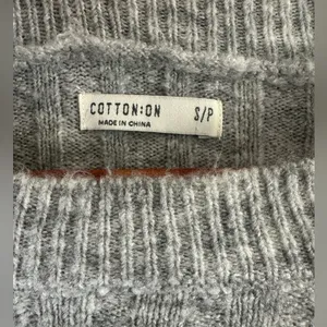 Cotton On Grey Knit Crewneck Pullover Long Sleeve Sweater Women’s size Small​​ thumbnail 5