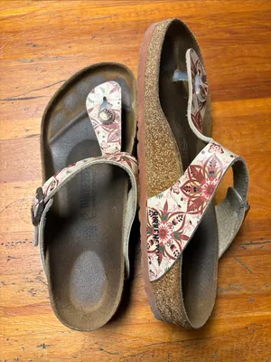 Birkenstock Floral Gizeh Thong Sandals in Cream and Red Accents size 40 thumbnail 2