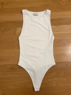 Aritzia Original Contour 90s Bodysuit White Size XXS thumbnail 4
