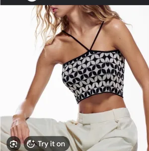 ZARA Top Crop thumbnail 3