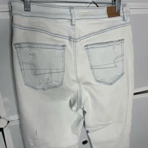 American Eagle Outfitters Mom Jeans Ripped High Waist Size 8 Short thumbnail 11