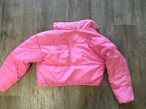 Women's cropped bubblegum pink puffer jacket thumbnail 5